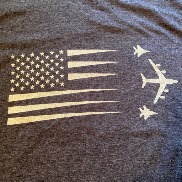 New Softstyle Heather Gray T-Shirt with US Air Force aviation theme. Size 1X - Picture 4 of 9
